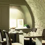 Thérèse Hotel 4*