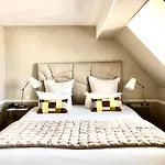 Thérèse Hotel 4*