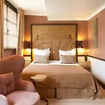 Thérèse 4*