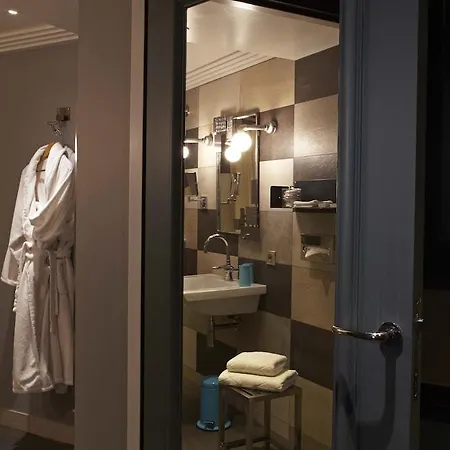 Thérèse Hotel Paris