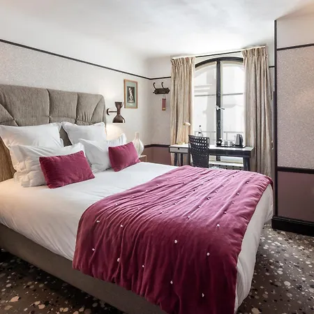 Thérèse Hotel