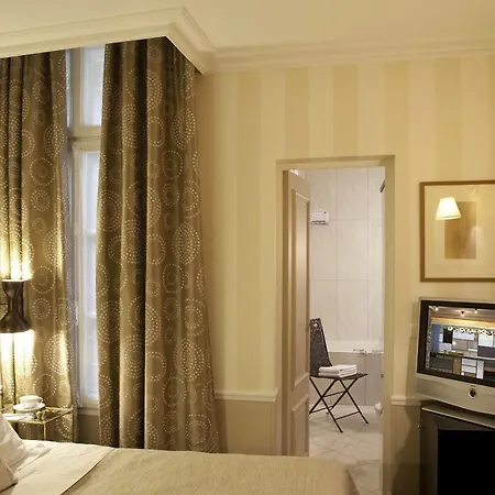 Thérèse Hotel