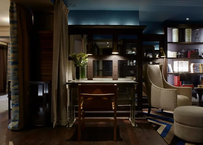 テレーズ ホテル 4*